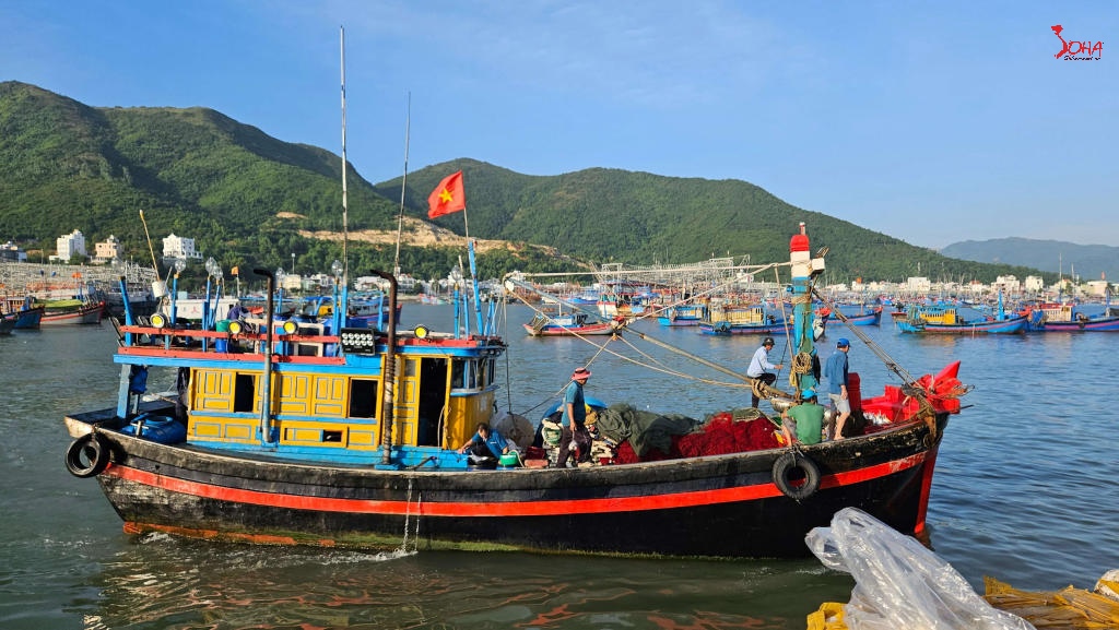 tour mien trung 4n3d nha trang con se tre buffet hai san da dang 11.jpg(1) Tour Miền Trung 4N3Đ: Nha Trang - Con Sẻ Tre - Buffet hải sản đa dạng từ HCM
