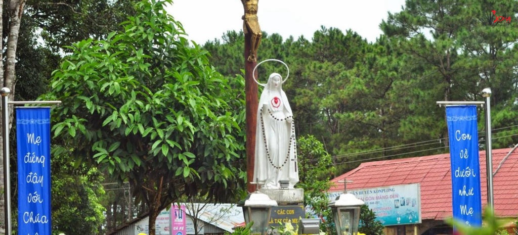 tour gia lai buon me thuot mang den 3n3d ve dep bat tan tay nguyen dai ngan 1.jpg(1) Tour Gia Lai - Buôn Mê Thuột - Măng Đen 3N3Đ: Vẻ Đẹp Bất Tận Tây Nguyên Đại Ngàn từ HCM