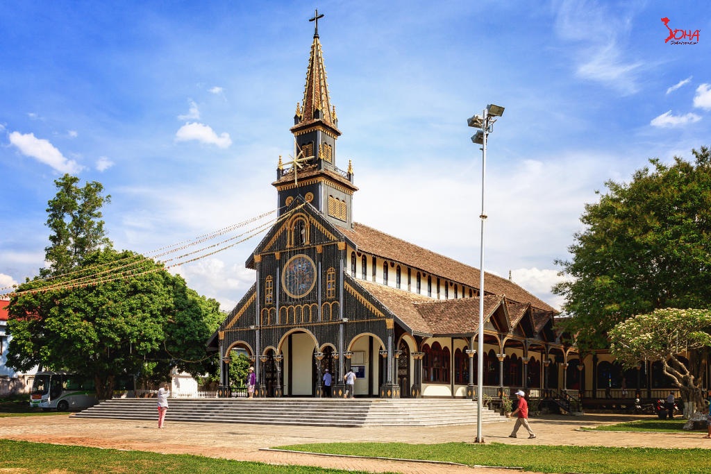tour gia lai buon me thuot mang den 3n3d ve dep bat tan tay nguyen dai ngan 3.jpg(1) Tour Gia Lai - Buôn Mê Thuột - Măng Đen 3N3Đ: Vẻ Đẹp Bất Tận Tây Nguyên Đại Ngàn từ HCM