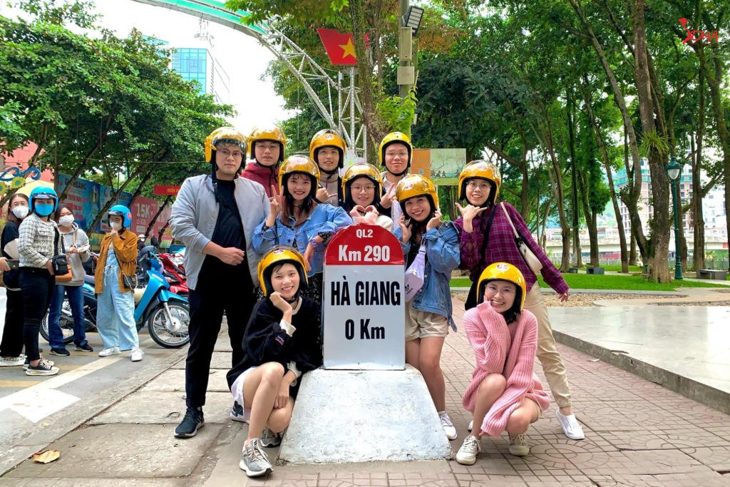 tour mien bac 5n4d ha giang lung cu song nho que thac ban gioc dong nguom ngao pac bo ho ba be tu hn 1.jpg Tour Miền Bắc 5N4Đ: Hà Giang - Lũng Cú - Sông Nho Quế - Thác Bản Giốc - Động Ngườm Ngao - Pác Bó - Hồ Ba Bể từ HN
