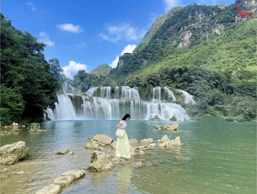 tour mien bac 5n4d ha giang lung cu song nho que thac ban gioc dong nguom ngao pac bo ho ba be tu hn 12.jpg Tour Miền Bắc 5N4Đ: Hà Giang - Lũng Cú - Sông Nho Quế - Thác Bản Giốc - Động Ngườm Ngao - Pác Bó - Hồ Ba Bể từ HN